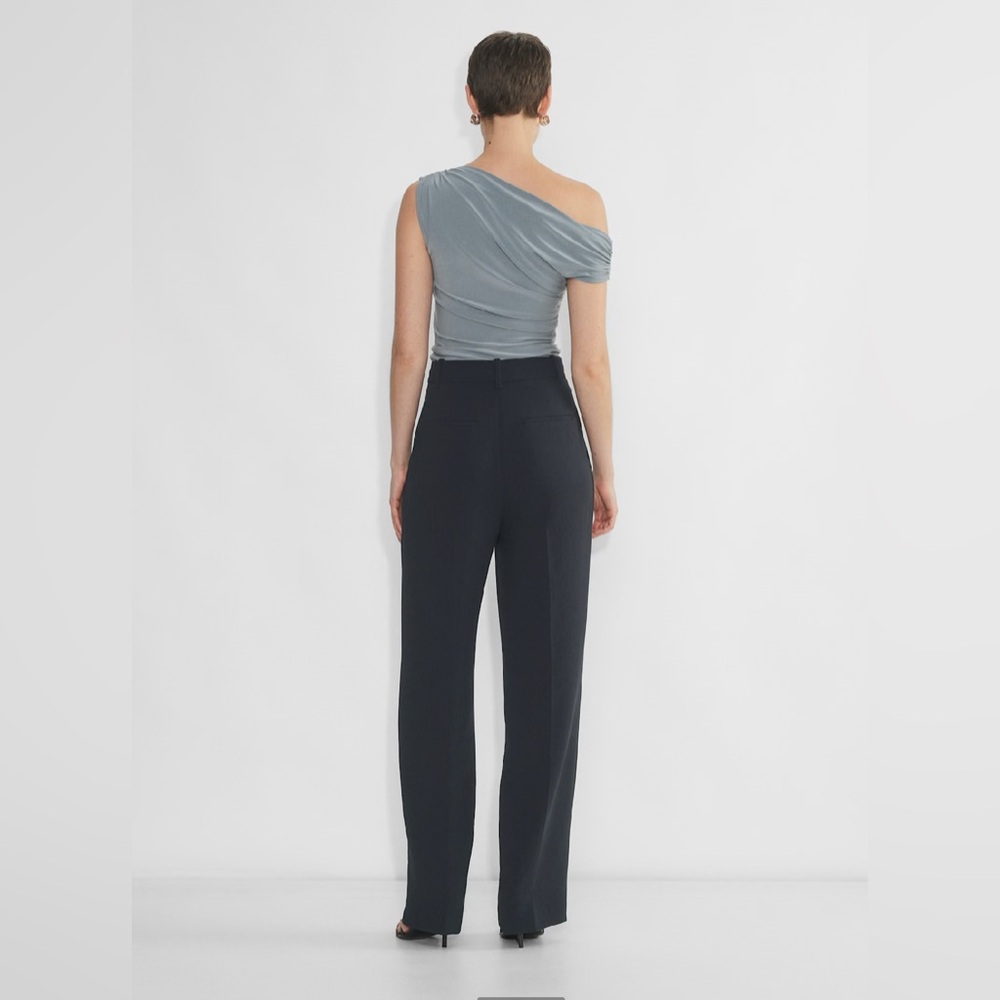 NWT Aritzia The Effortless Pant™ Super Hi-rise Dark Night Navy Size 6 Crepette - Picture 4 of 13